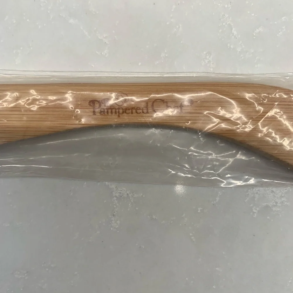 NEW Pampered Chef Bamboo Wood Spreader Knife - Picture 2 of 5